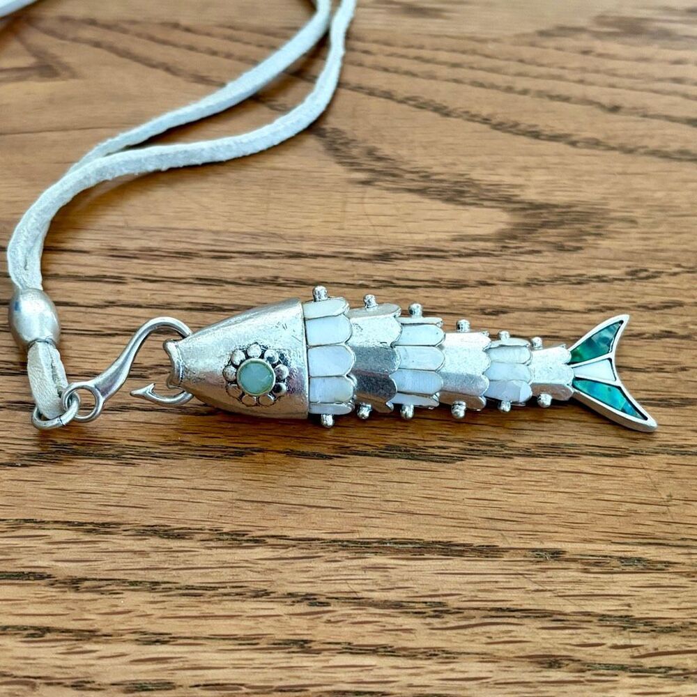 Lucky Brand | Articulated Fish Pendant Necklace | 36” Adjustable - Picture 3 of 4